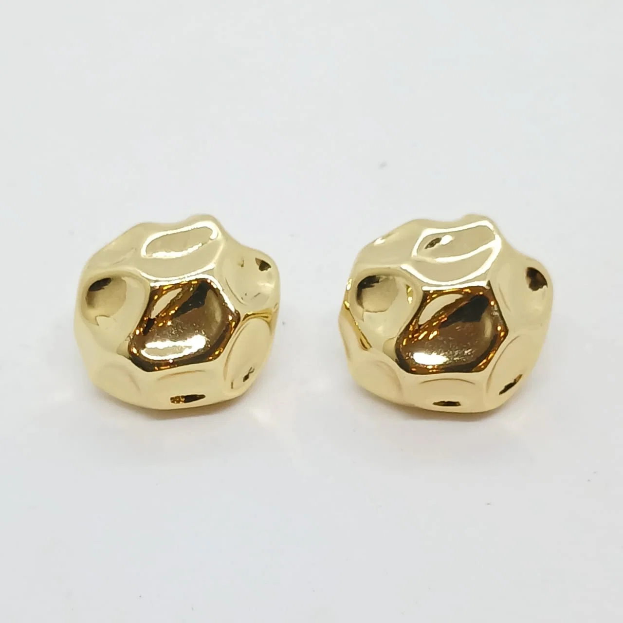 Zarcillos Studs Orgánicos - Vista 2