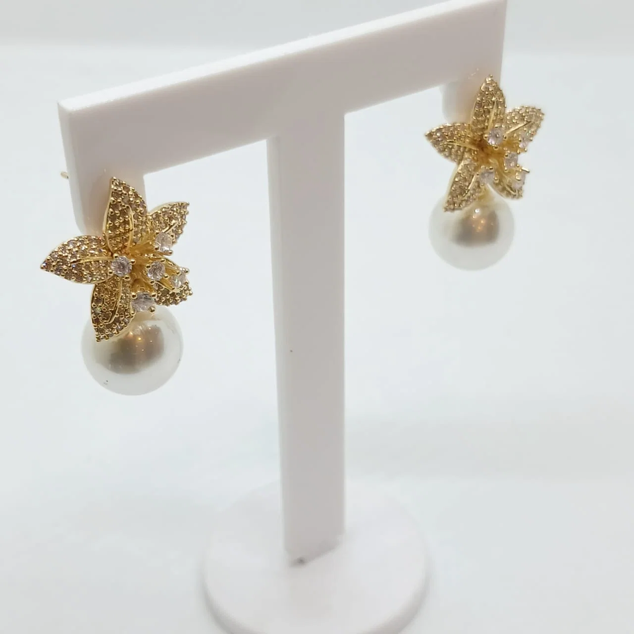 Zarcillos Estrella con Perla - Vista 3
