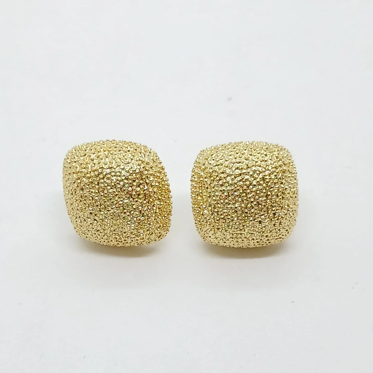 Zarcillos Studs Granulados Cuadrados - Vista 2