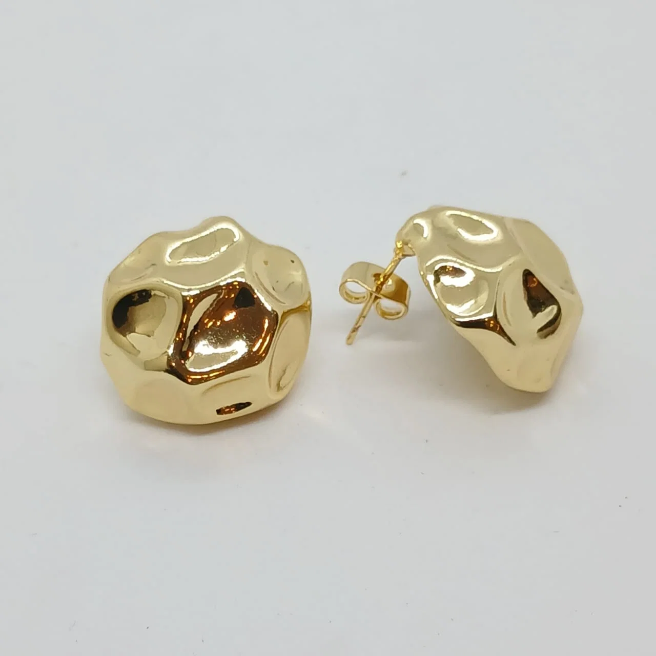 Zarcillos Studs Orgánicos - Vista 3