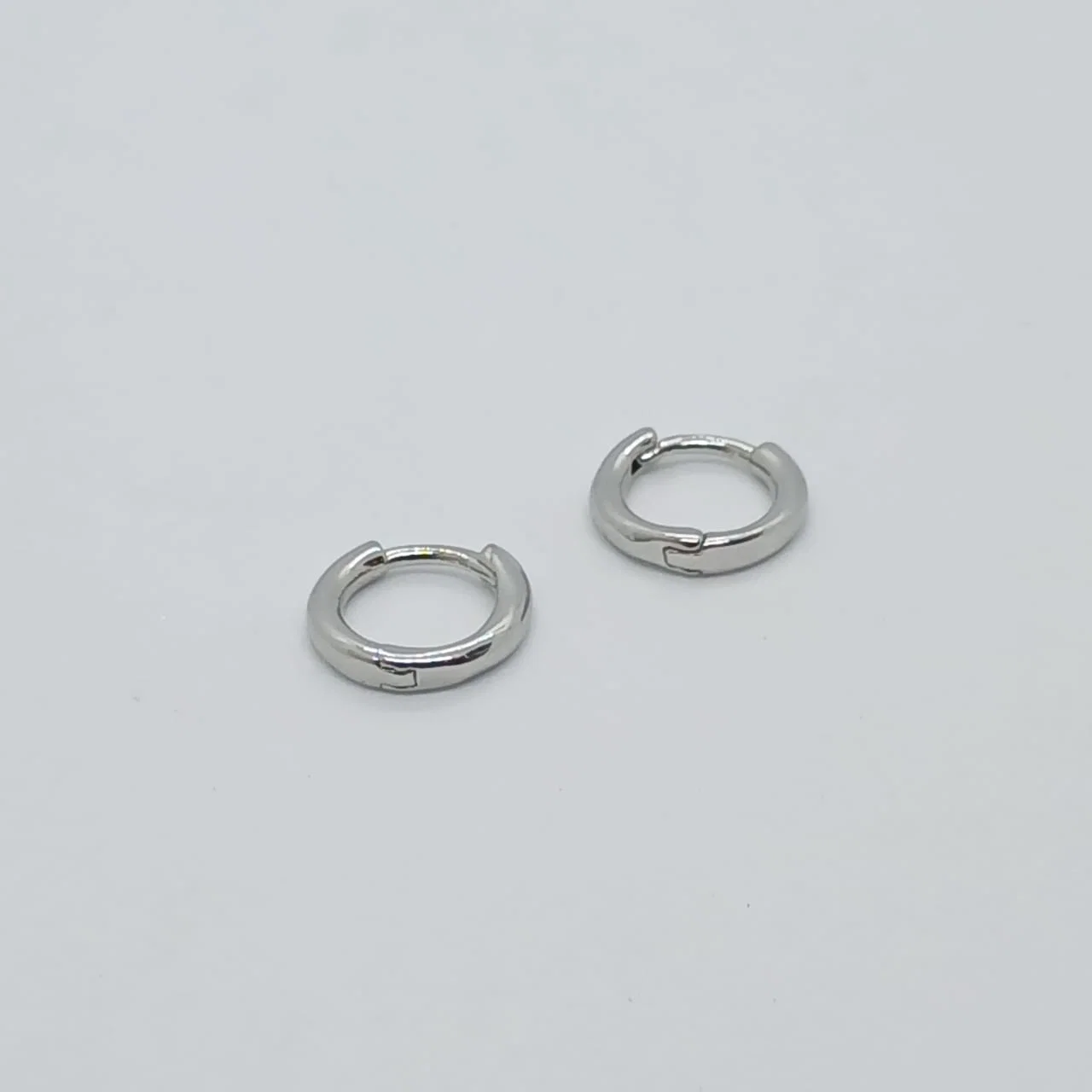Argollas Lisas Plateadas 13mm - Vista 3